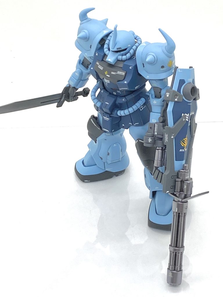 メタリック以外の部分は(クレオス)Mr.カラーGXスーパースムースクリアーをメタリック部は(ガイア)Ex-クリアーを吹き付けております。