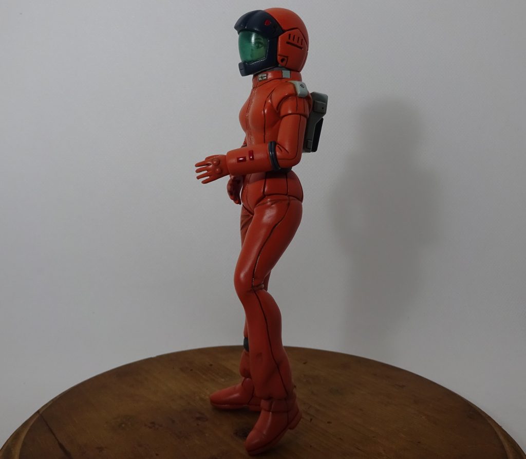 ヘルメットのクリアパーツは外せるんですが 一度分解が必要なのです 撮影中余裕がなかったのでそのままです 今回 各パーツは接着していないので少し隙間が出ている部分もありますね 腕と手首はしっかりした軸を設けて多少動かせるようにしています 地球で恋をしてきたんでしょ?