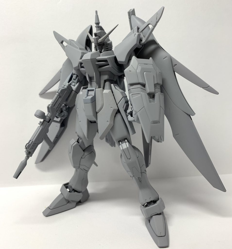 いつも通りサーフェイサーから。