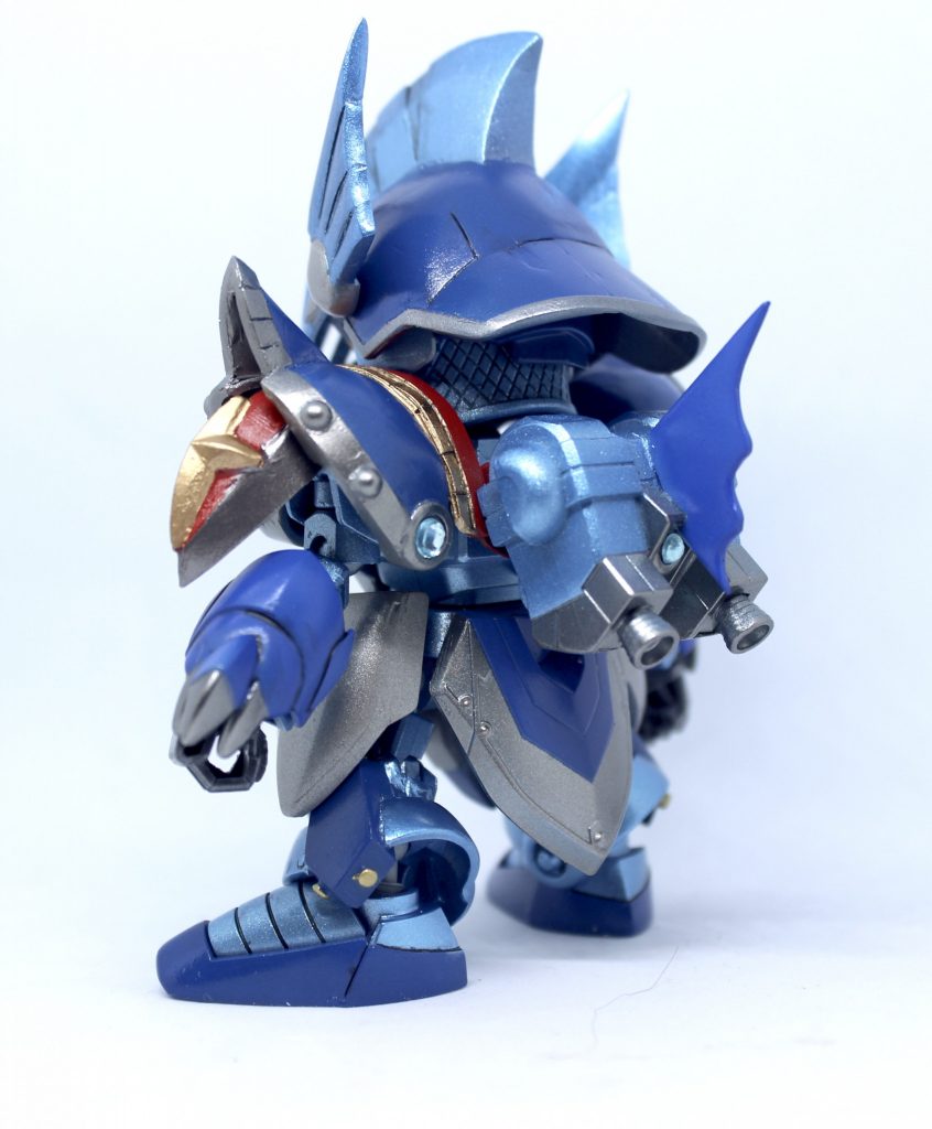 マントは磁石で取り外しができます。