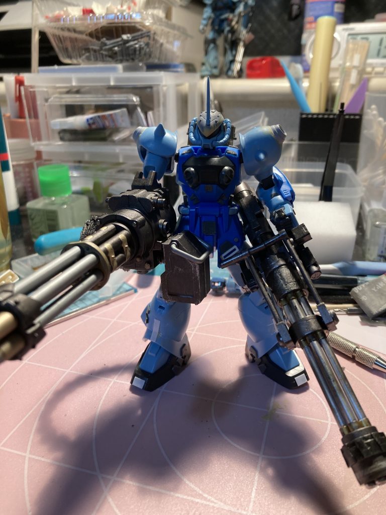 ダブルガトリング構想もありましたが、腕が重みに耐えれそうになく断念。