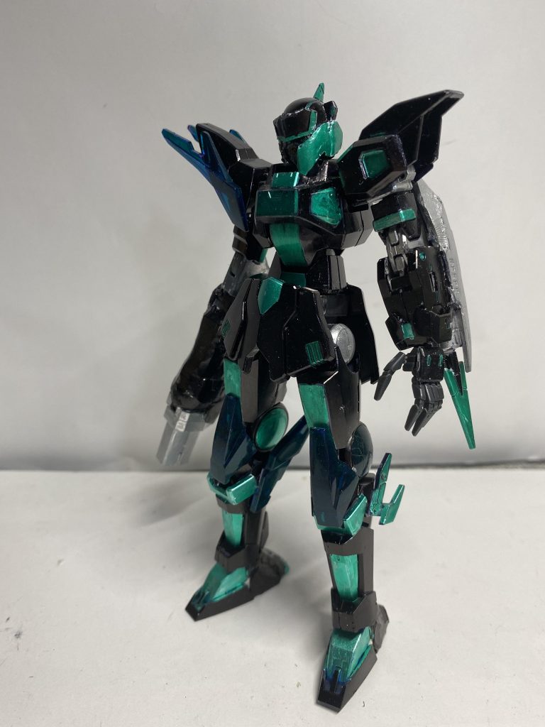 全体像今回はジャックエッジとジエンドの腰部、トランジェントガンダムグレイシャー(名前長ぇ)の脚部を使用しました