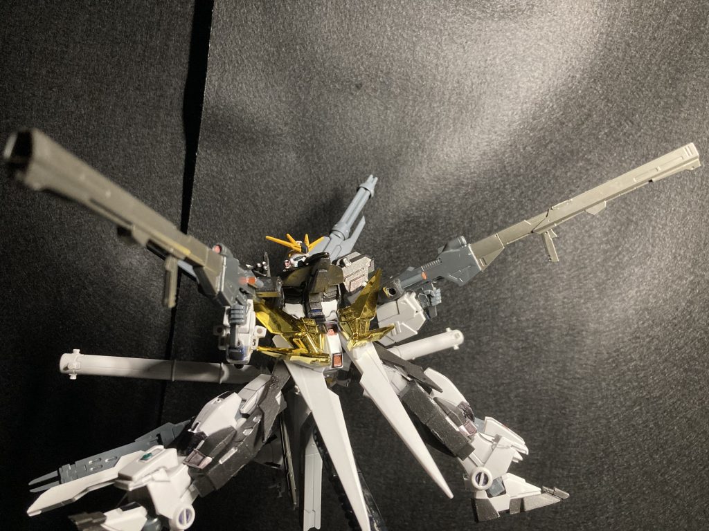 散弾とノーマルそしてビームライフルが交互に撃てるらしいです（他人事感）