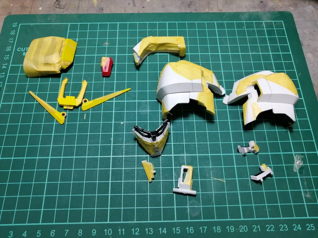 面積の広い部分の影はエアブラシで一気に塗装してしまいました。本来は筆塗りで攻めるべきところなんでしょうけれど、まだまだ筆塗りは自信がありません。上手くなりたい・・・。