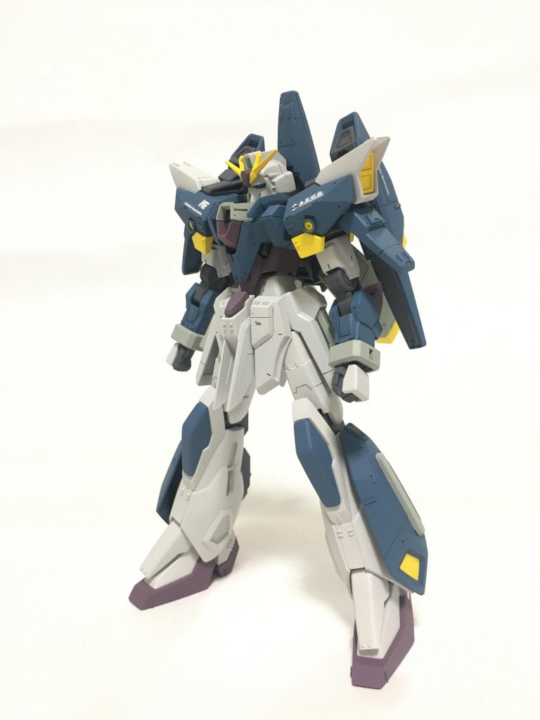 素立ちです。渋めの色合いにしたかったのですが、黄色がアクセントというよりは少し浮いたような感じになってしまいました。