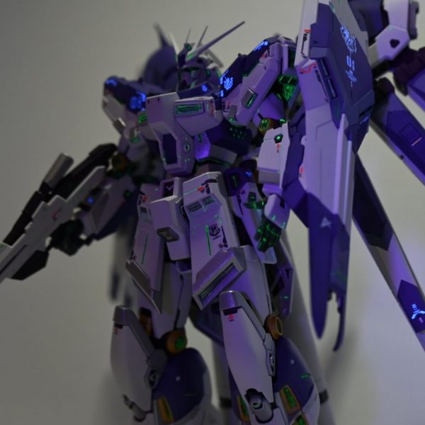 Hi-νガンダム サイコフレーム発動