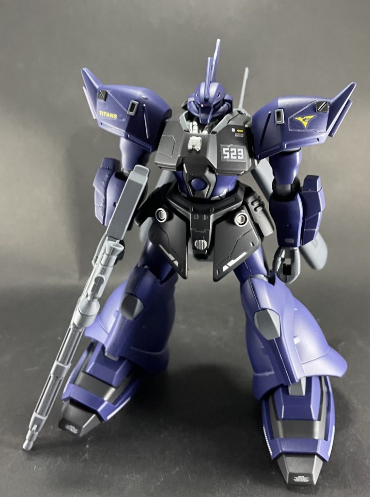 コトブキヤのプラユニットを貼ったり、スジボリしたりして、ディティールアップをしています!