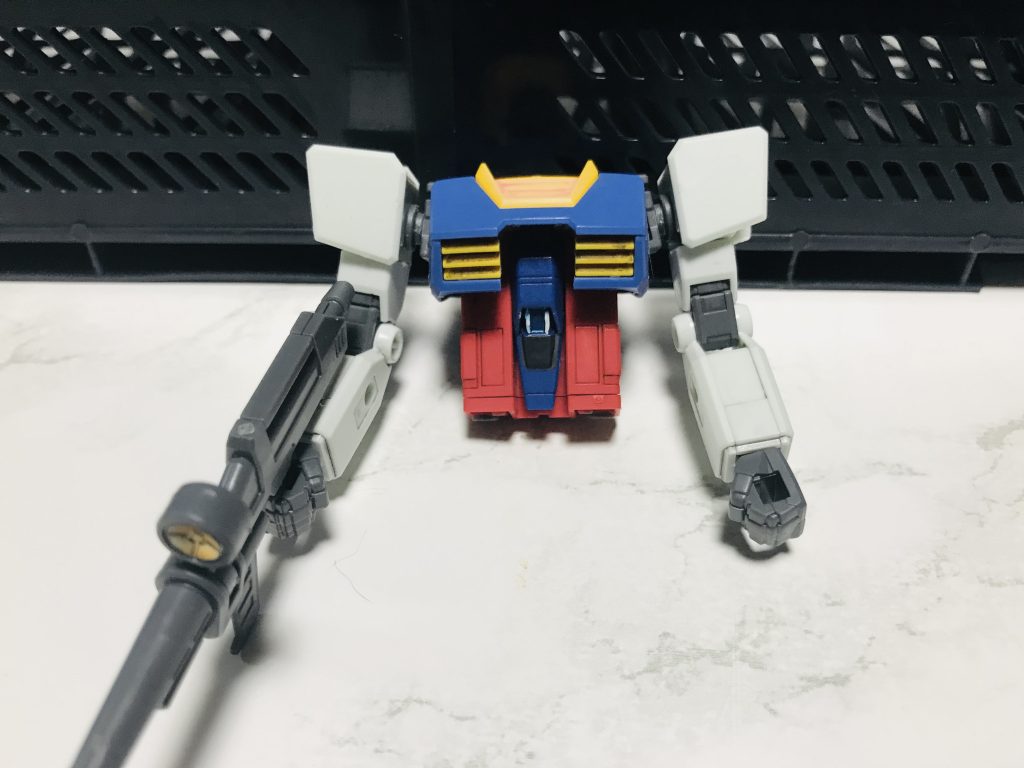 また別途、こういった胴体パーツも製作。これを使用することで…