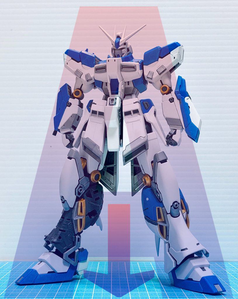 本体のプロポーションも、そのままでもカッコいいんですけど、ジオン機らしいずっしり感を出したくて、Aラインを意識しつつ重心を少し下げるような改修を細かく行なっています(次の画像参照)