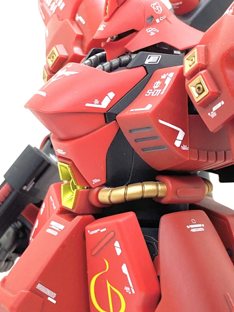 様々なマテリアルを使い、理想に近いサザビーが出来たのは僥倖です。