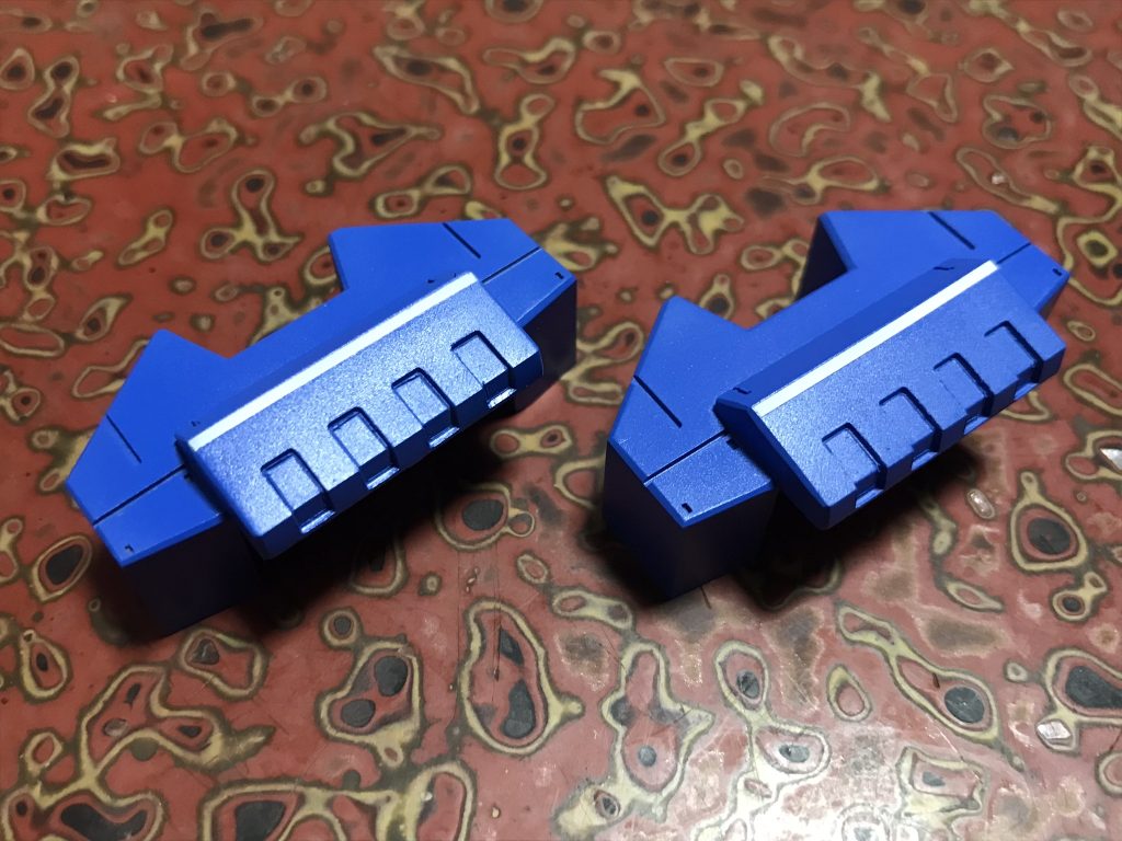 今回もマスキングで白ライン追加…バシッと決まると気持ち良い✌️