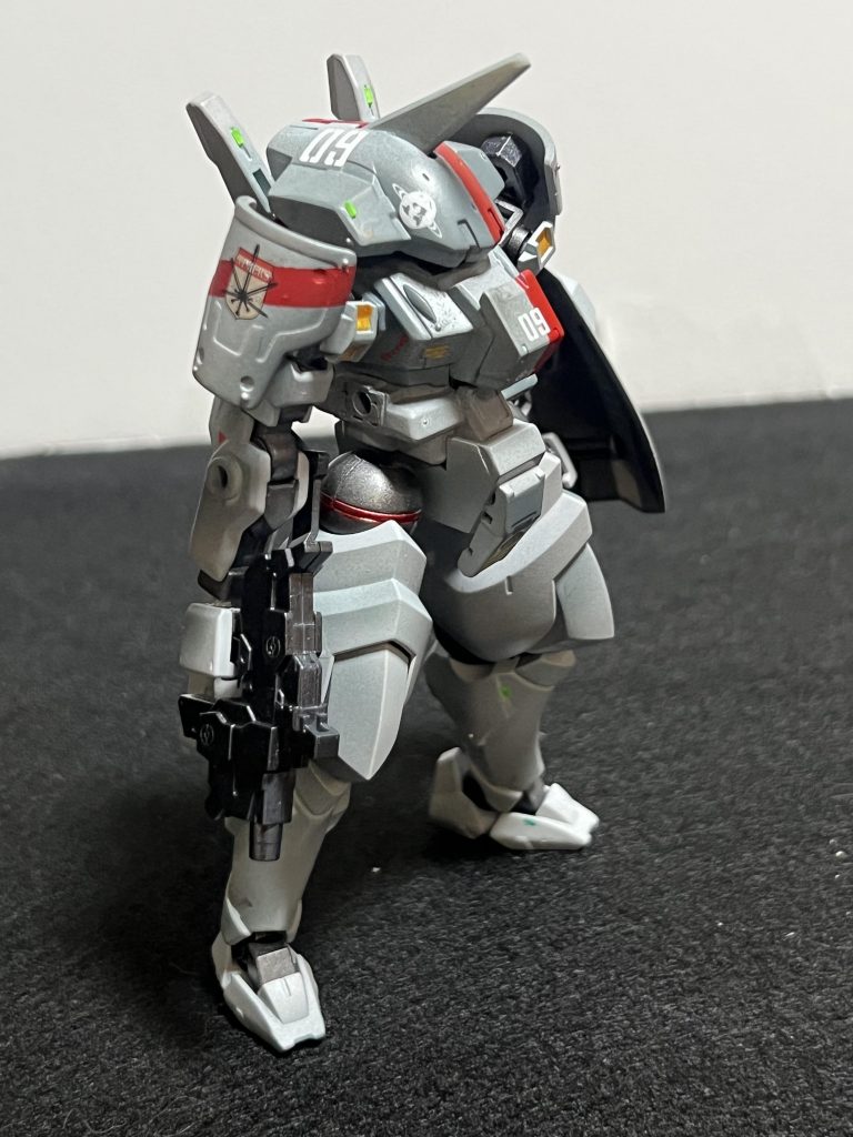 ウェザリング前はこんな感じ。これでもよかったかも知れないけど、今回はウェザリングが似合いそうだったので、ひと手間増やしました。自分的にはすごく好みの形になったので大満足！実は追加武装も作ってたのですが、なんかしっくり来なくてお蔵入りしました。今のところはこの辺で勘弁してやってください。