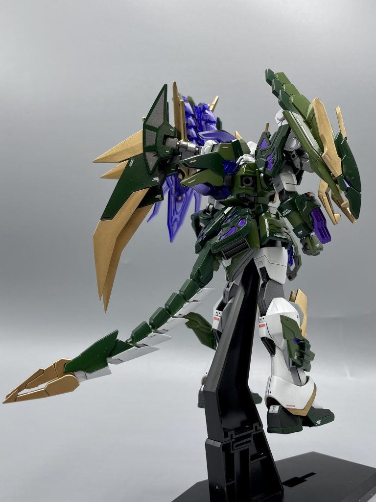 アルトロンの名の示す二頭龍は、30MMパーツと張郃アルトロンパーツの2種類で作りました(アシンメトリーが好きなもので、非対称にしたかったのです)。