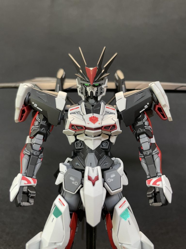 バストアップダブルリベイクと比べ、色分けが増え、リベイクライフルがなくなったことで印象が大きく変わっています。