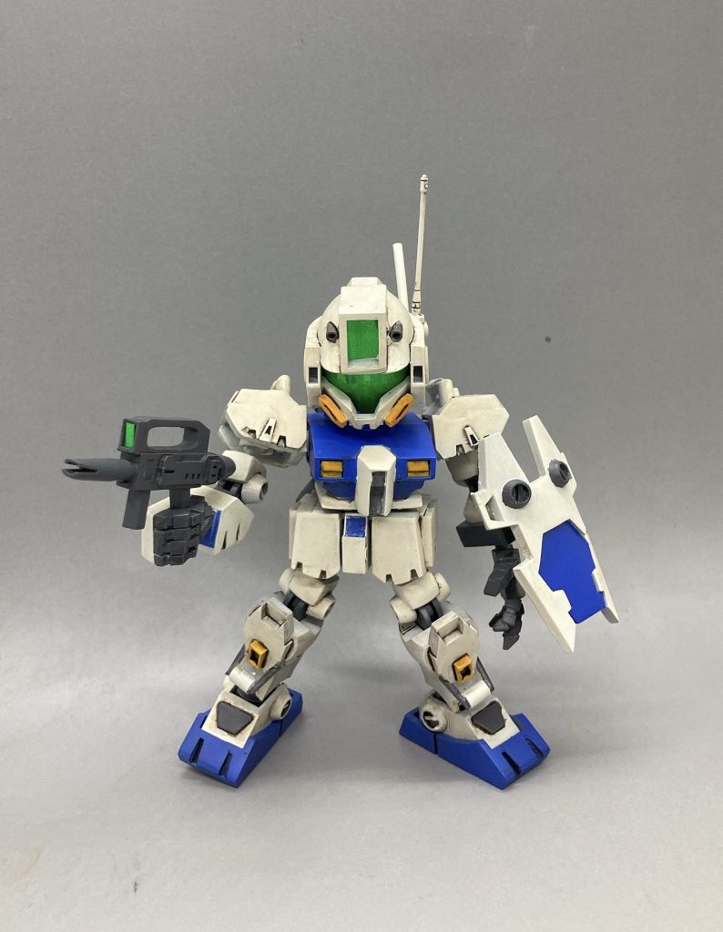 二巻で登場した、シールドとジムⅡ用ビームライフルもつくりました。