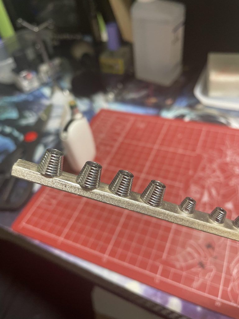 ガンダムメッキシルバーでギラギラに仕上げました。ガンダムマーカーエアブラシシステムは最高です🙃