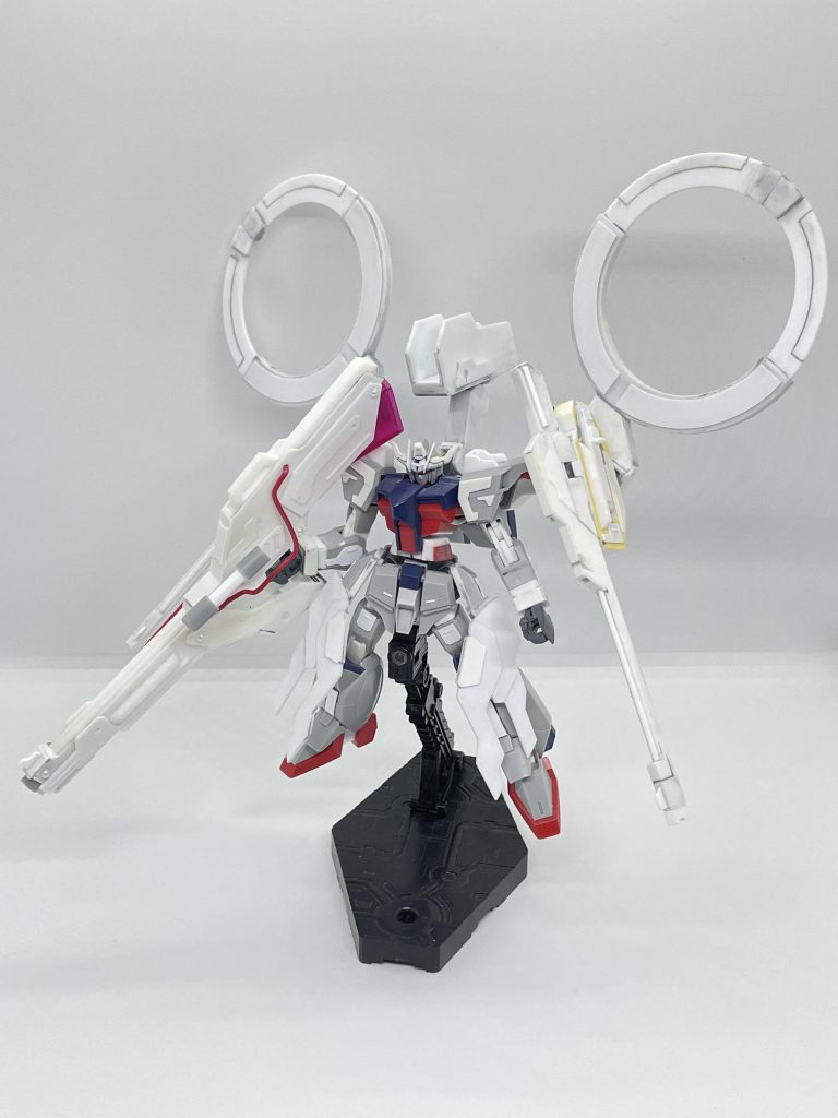 塗装前。古いキットなので、関節など、プラ板で新造して二重関節にしています。