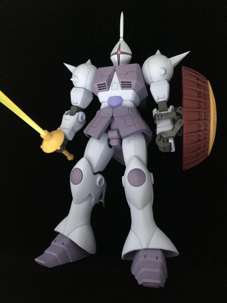 筋彫りをしてのっぺり感を減らしています。