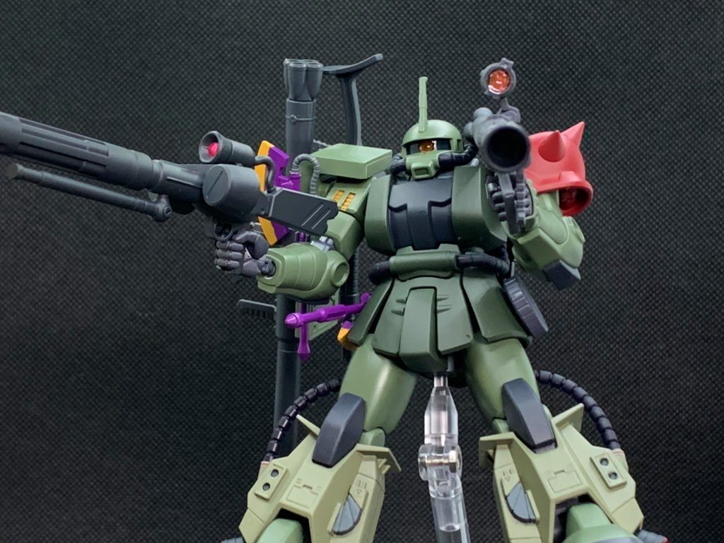 一応、様々なジオン系MSのデータがフィードバックされており、装甲はガンダリウム合金で出来ている。という設定。