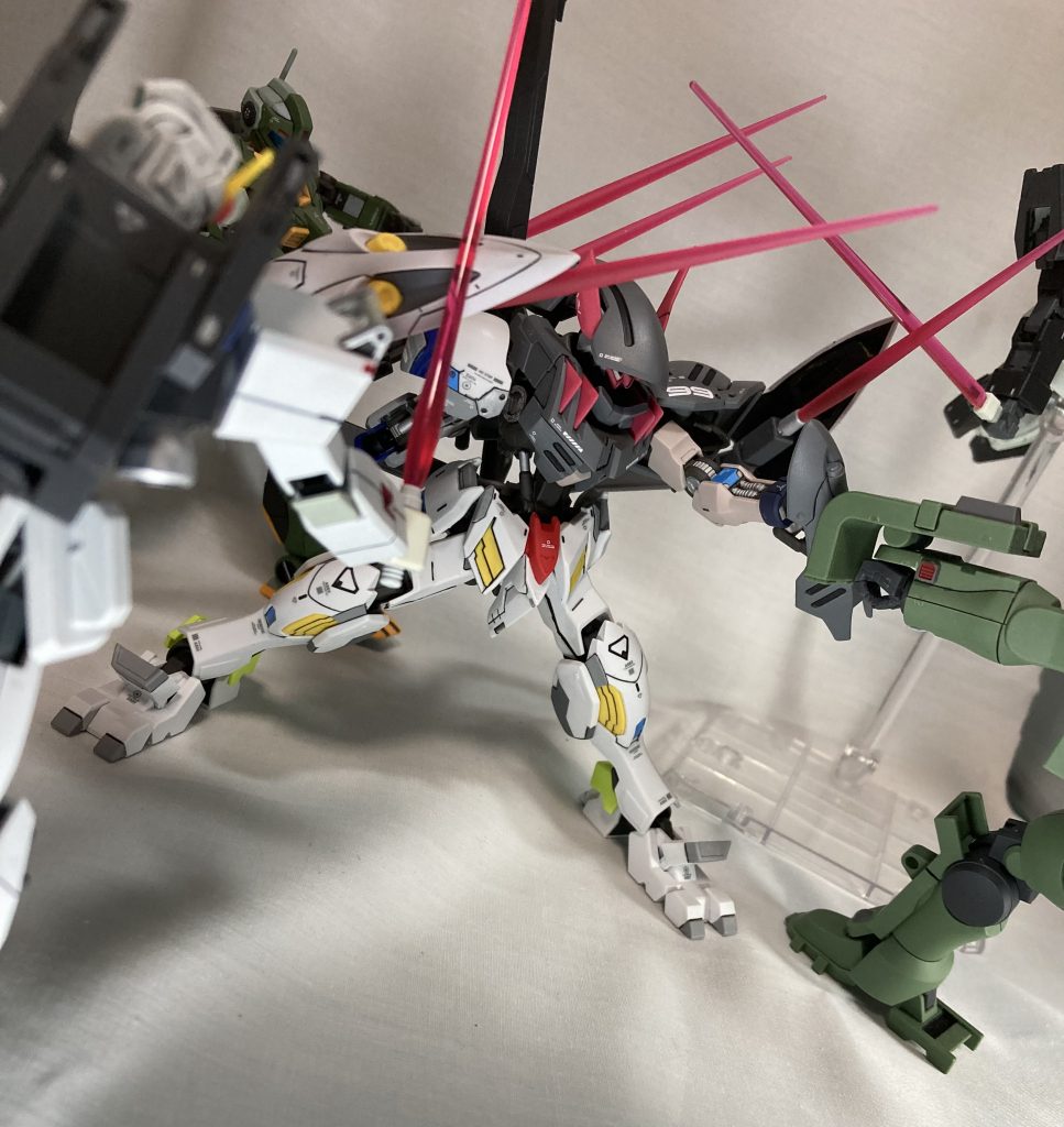 テールアームも合わせての多対一とかかっこいいなって 今回はこれで以上です、最初はテールアームはもっとシンプルにして猫又モチーフにしてたんですけど、我慢できずにキマリスか何かのパーツつけちゃいました