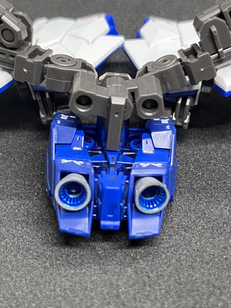 各部ノズルは外をタミヤエナメル クロムシルバー、中をタミヤアクリル クリアブルーで塗っています。