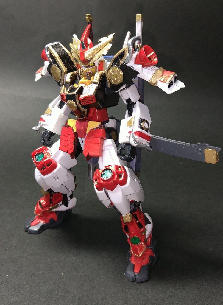 今回はザ・武者なガンダムを目指して製作、初めてエポパテを使いました。