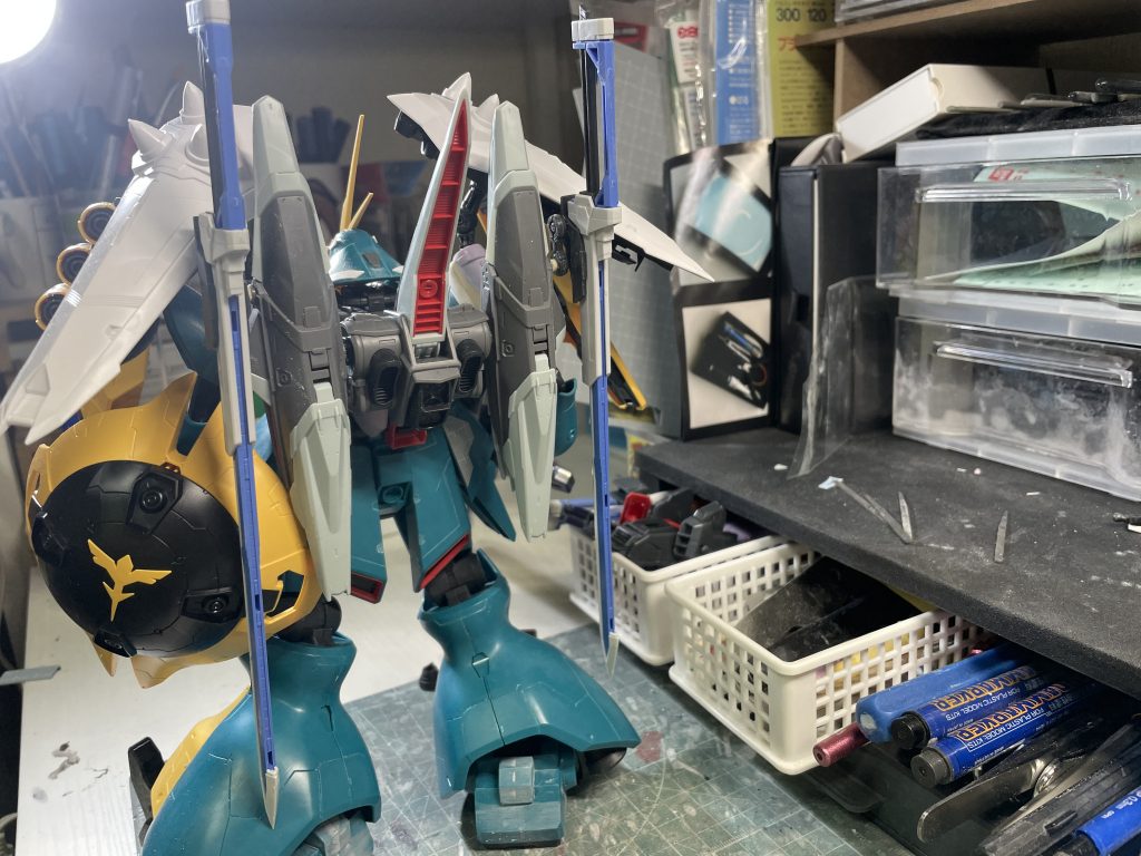 背負いモノは干渉しまくりです。。