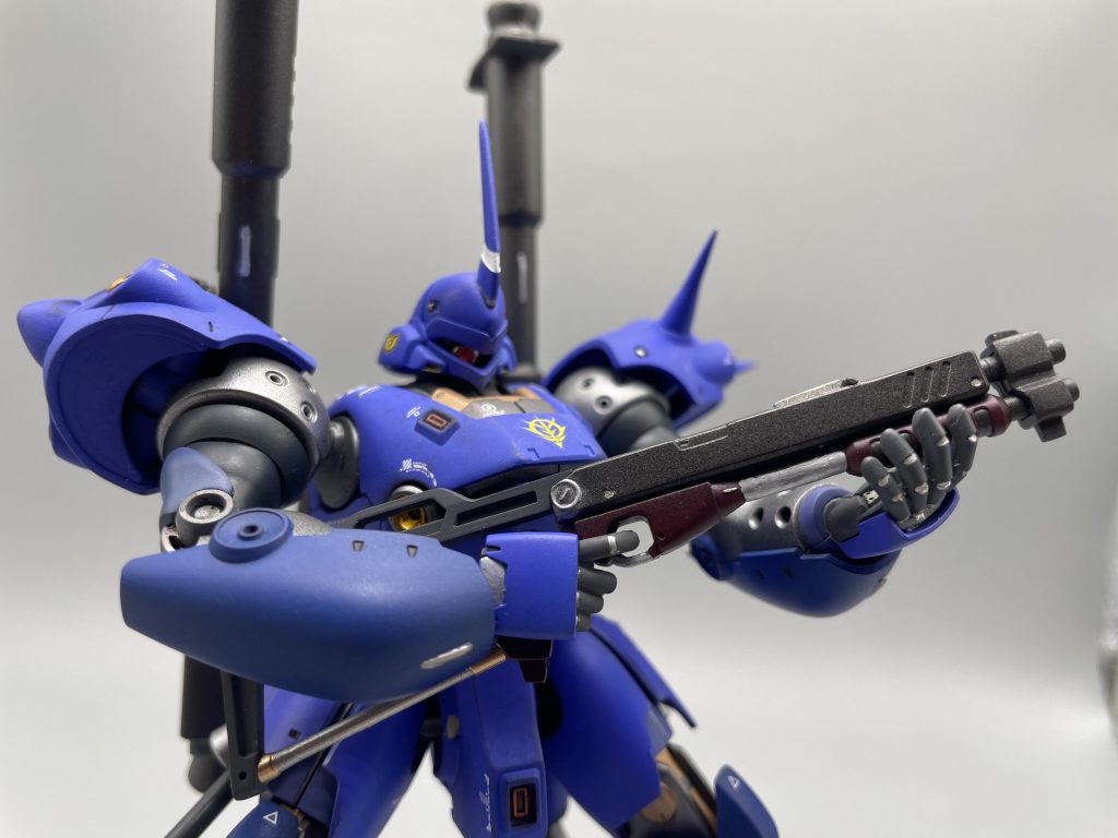 ショットガン×2いい感じに塗り分けできたと思っています。マスキングに力を入れた甲斐があったというもの。照準器やフォアエンドを可動化できたら面白かったのですが、この辺も次回があれば…という感じ。