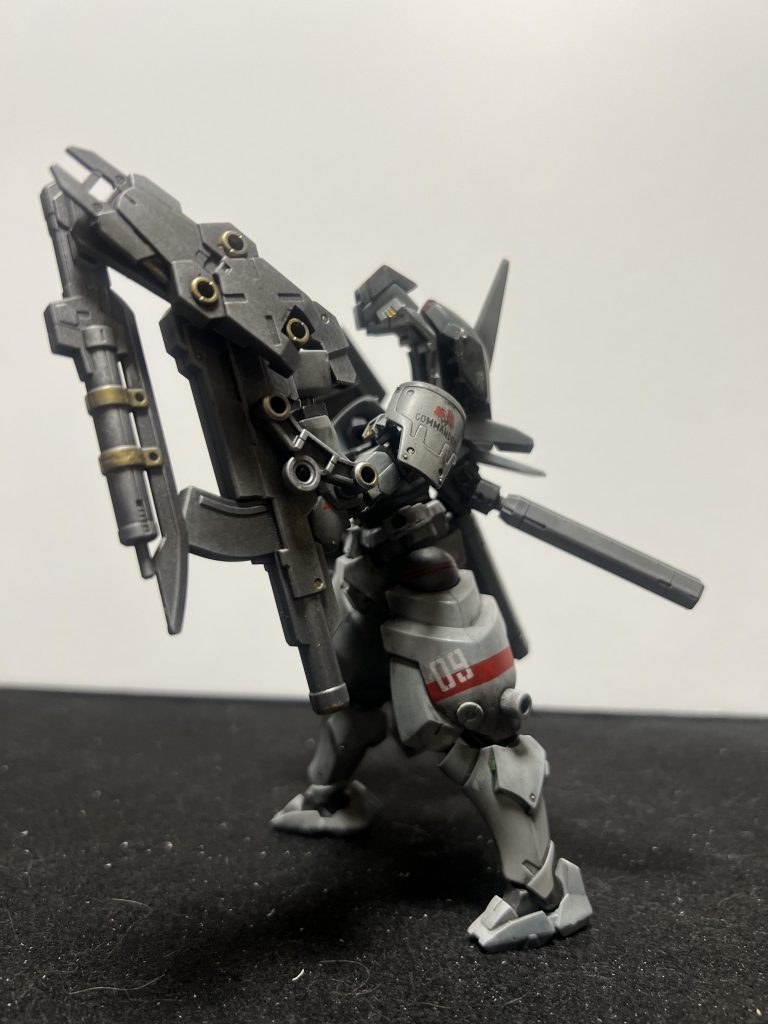 ちゃんと折れます。薬莢出ませんが心の目で見て下さい。