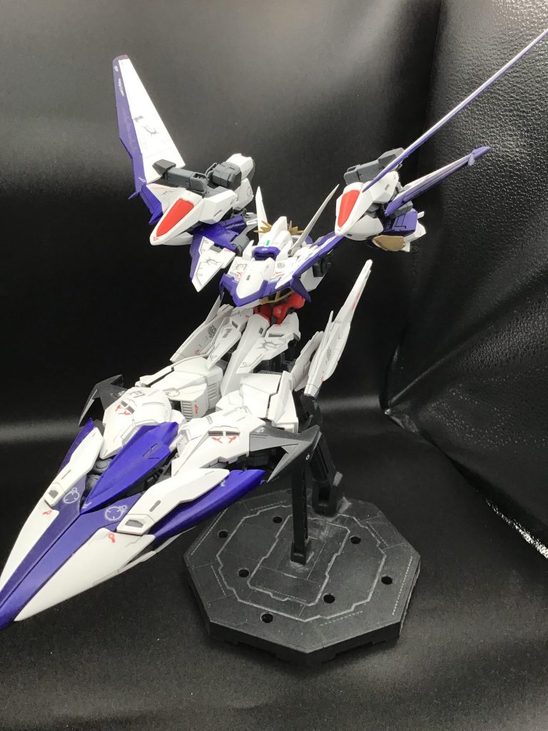 変形後の状態で。単純な寝そべり変形でないこの変形は良いですね!