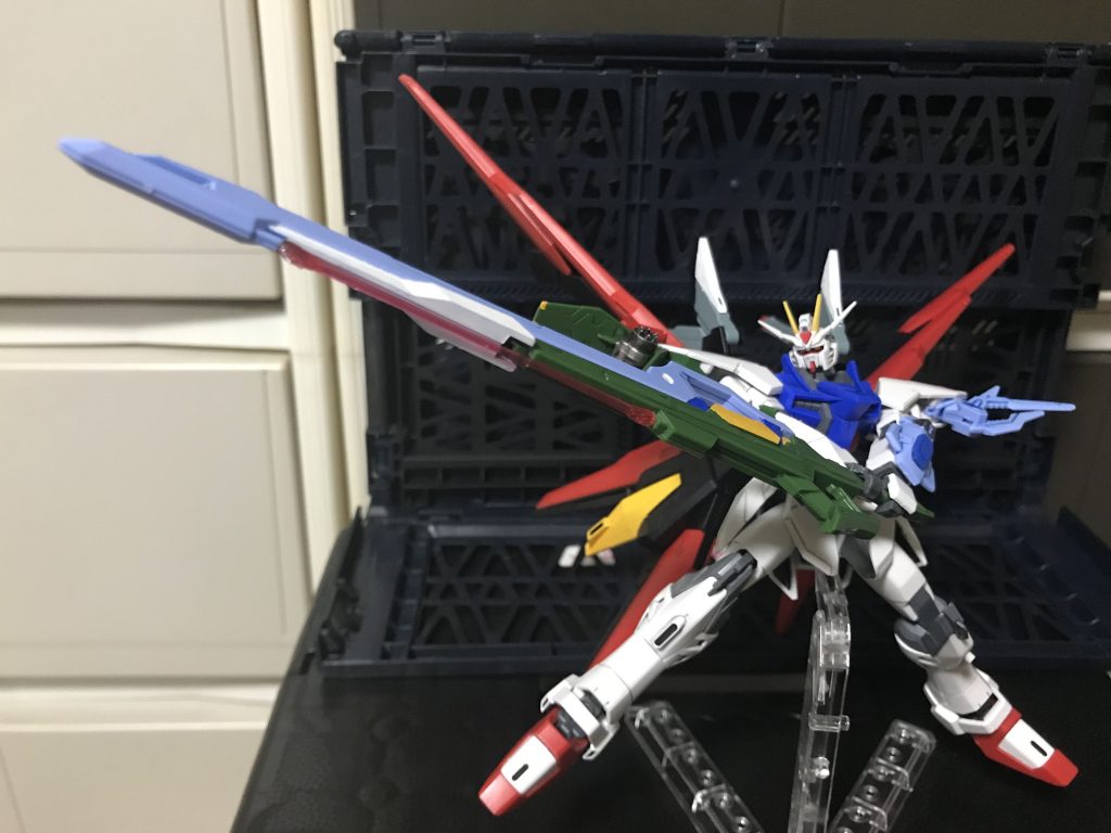 そしてスーパーシュベルトゲベールに。刃がこの向きだと凄く切れにくそう…