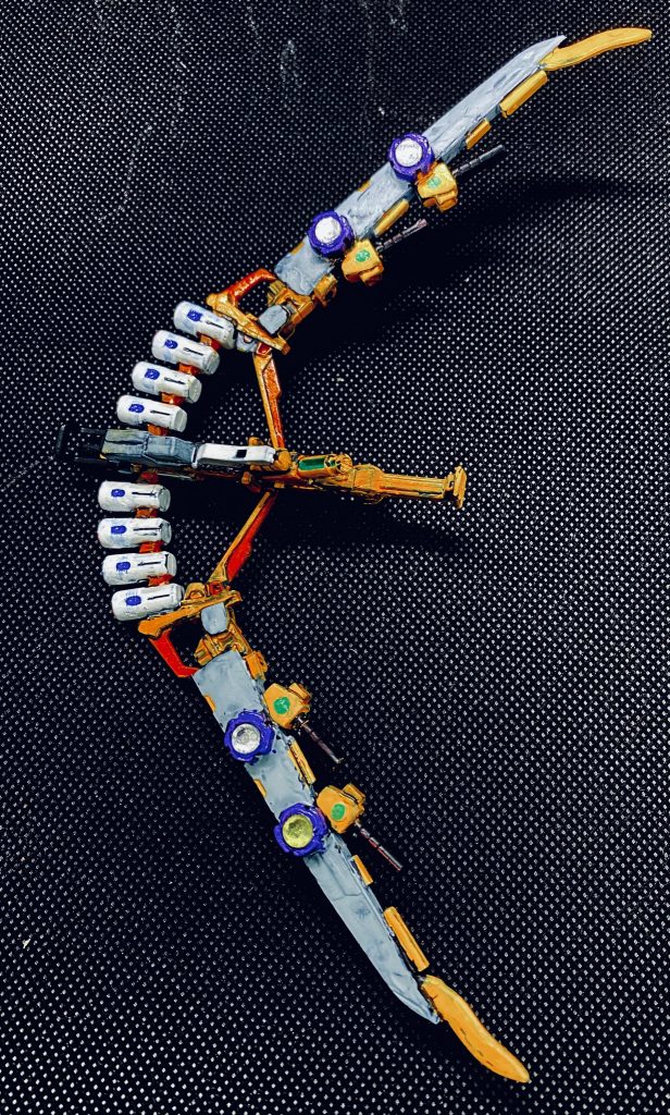 主要武器②多機能長弓アーロイの主要武器の弓をイメージ。多数のコイルを装備することで多様な攻撃方法を持つ。最高レアリティじゃないのが逆に玄人感？