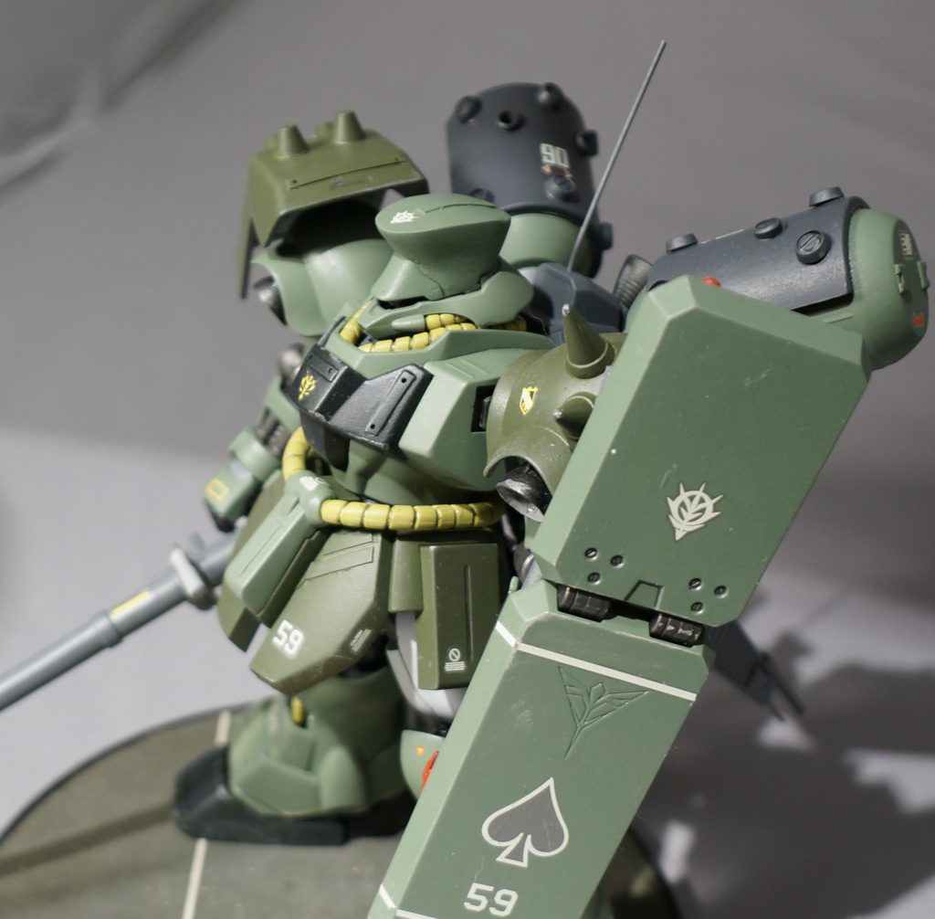 ボックスヘッドの公式設定画が前面側しか存在しない(?)ので形状は勝手に想像しました。