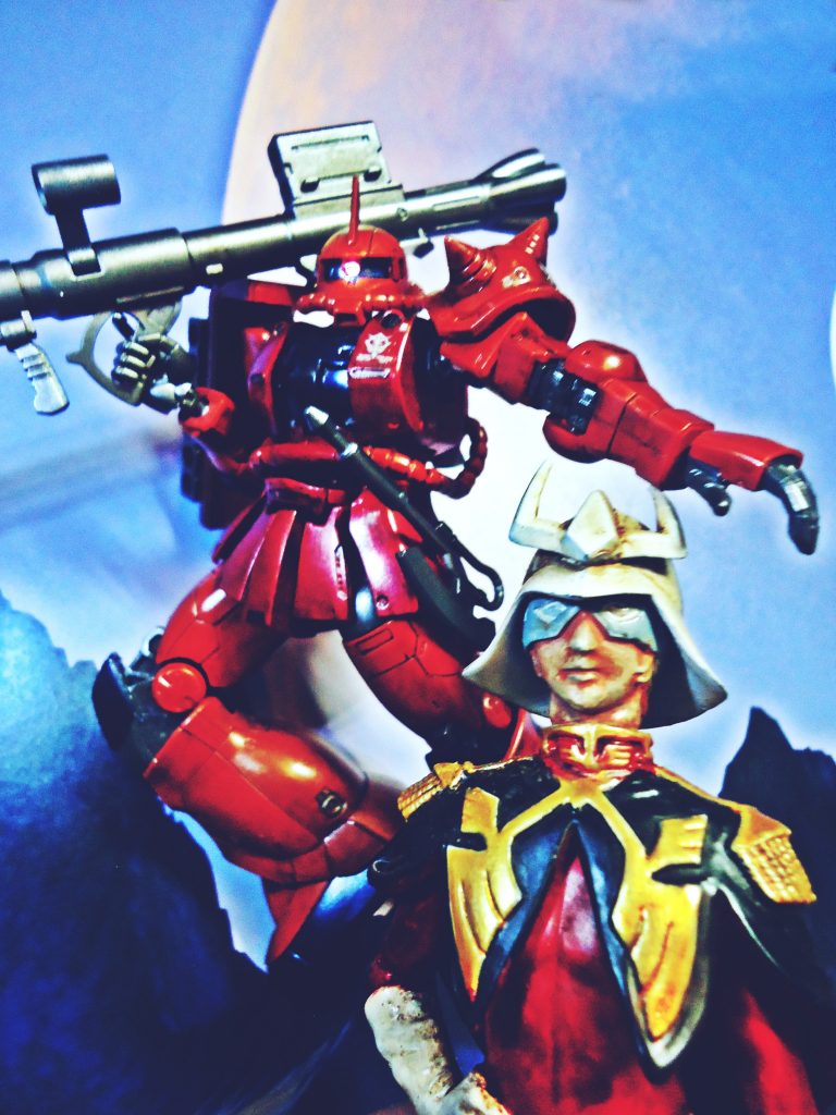 今回のシャア大佐のリペイントはガンダムマーカーとリアルタッチマーカーでやり通しました。なので？いつもより仕上がりが荒いかもしれません（汗）