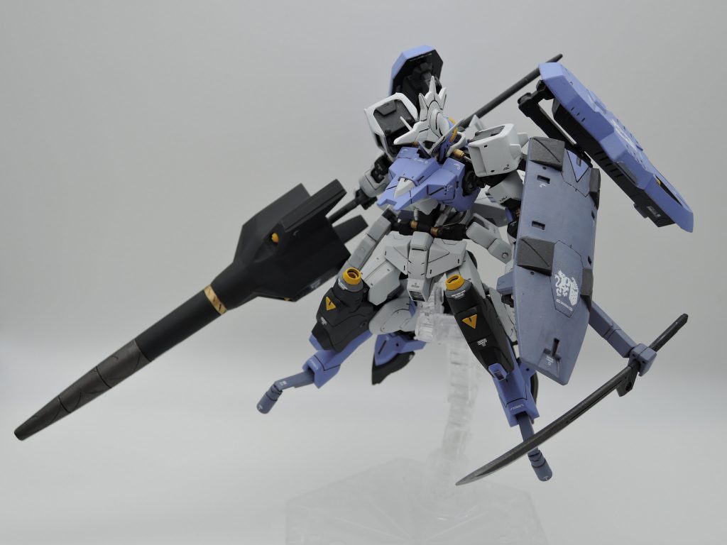 ポージング隠し腕はロマン!