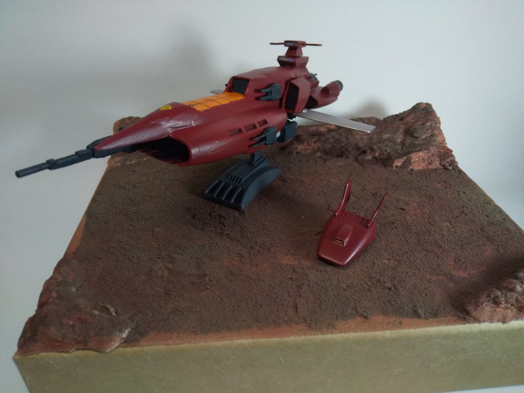 火星・オリンポスの谷奥深く、宇宙二世紀まで隠れ潜んでいたジオン系軍隊、という脳内設定。火星の大地っぽいジオラマも作ってみました。プラモより出来が良い...。