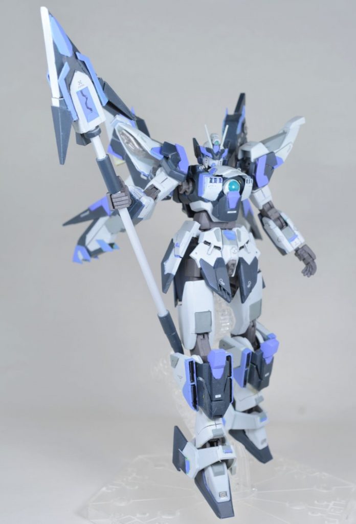 手持ちの武装は槍だけです＾＾；ギミックの関係上プラ板とプラ棒でスクラッチしています。