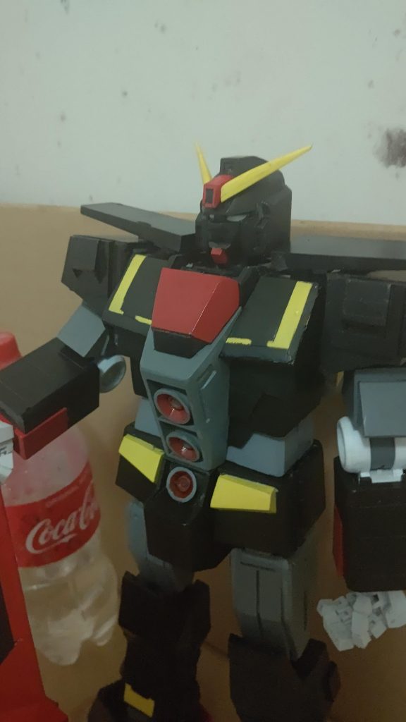 ほぼほぼ、プラ板やプラ棒、プラパイプでできてます。