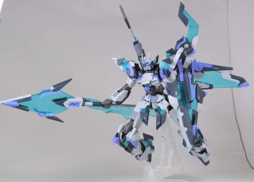 盾と槍を装備して突進。毎度のことながらカラーリングで苦しみましたが、なんとか納得できるカラーリングに出来たと思ってます。