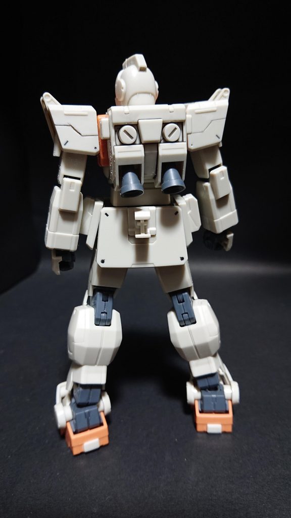 バックEz-8の時も思ったんですが、第08MS小隊のMSはどれもカッコよすぎてタメ息がでます！