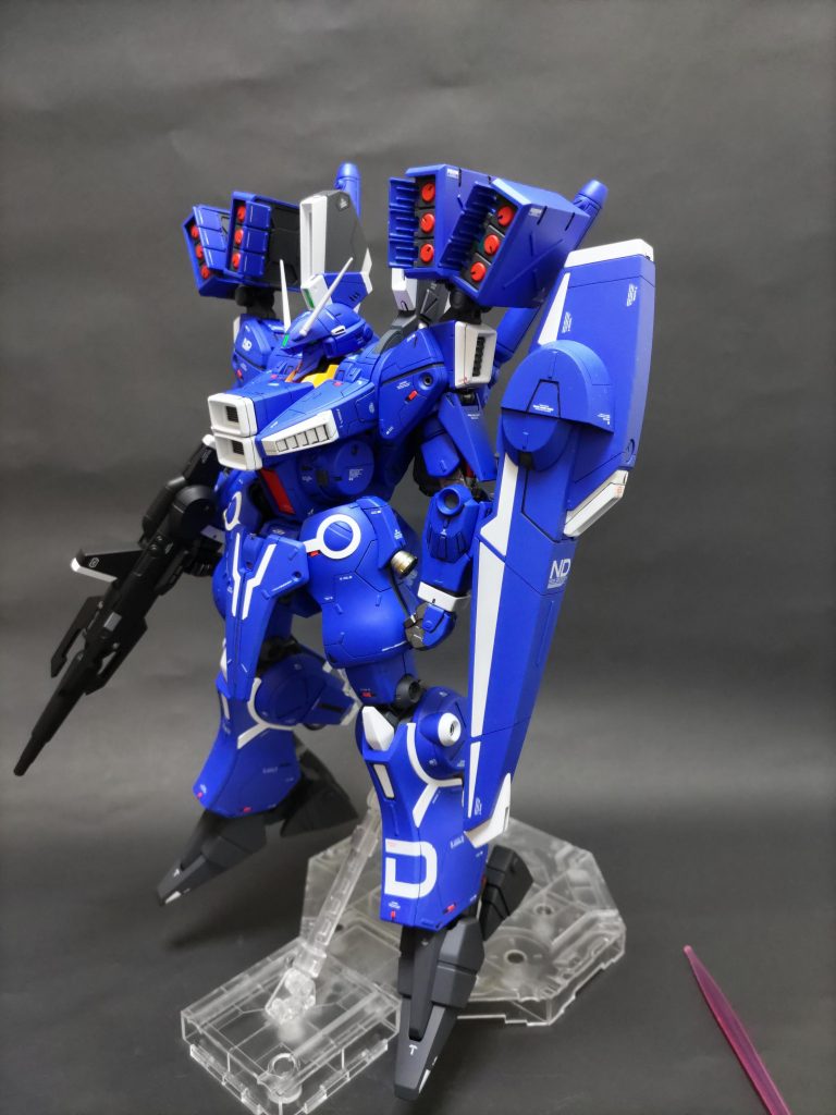 随所に入れた、初めてのレッドチップ。