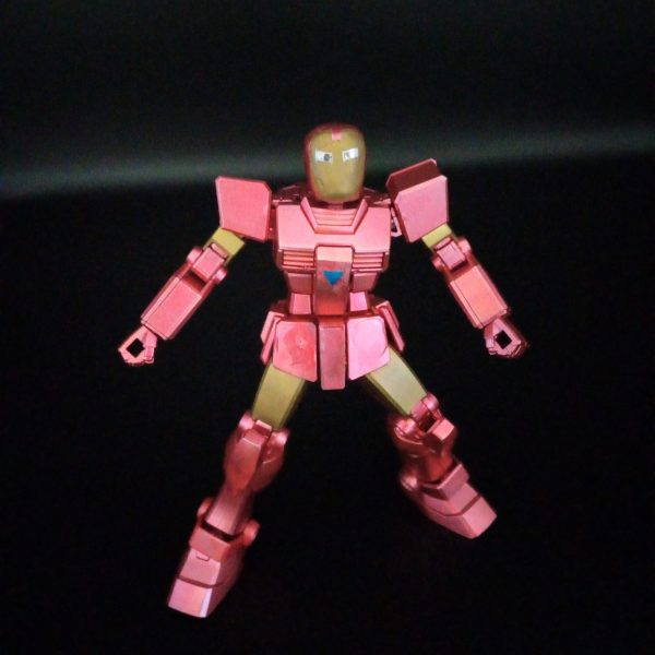 アイアンマ……ん？