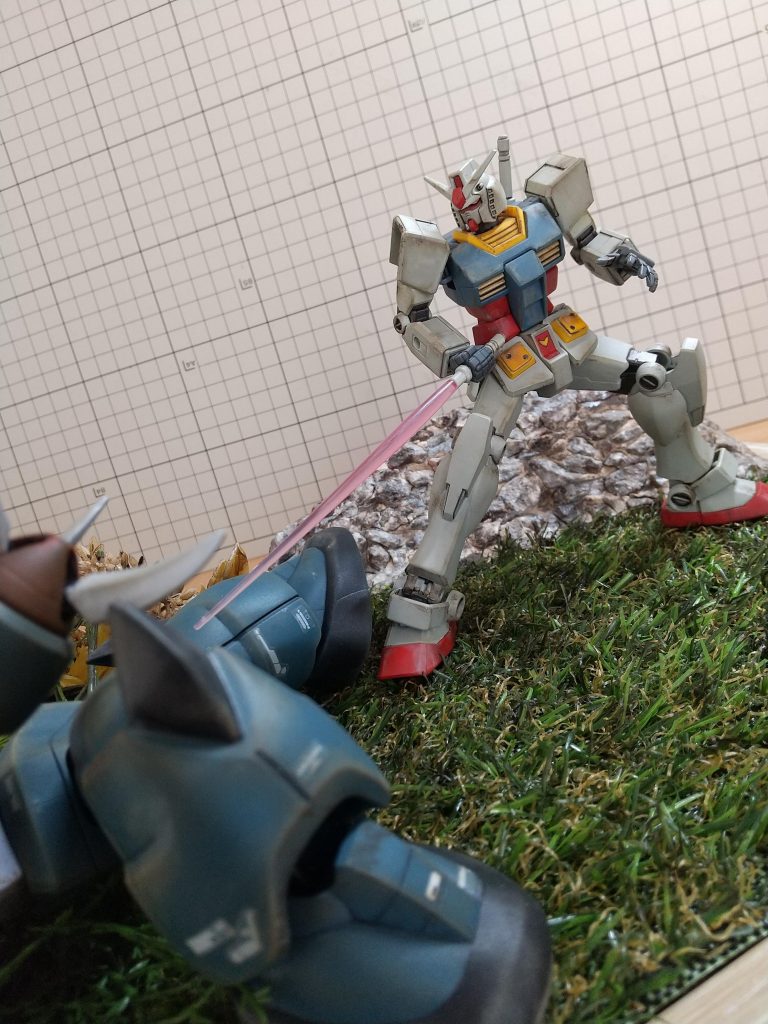 ジャブロー戦–2枚目/制作者：まつじゅん