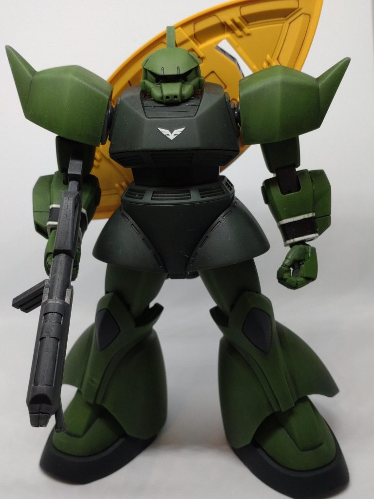 肩関節が緩くなってしまい、力強いポージングが取れません。