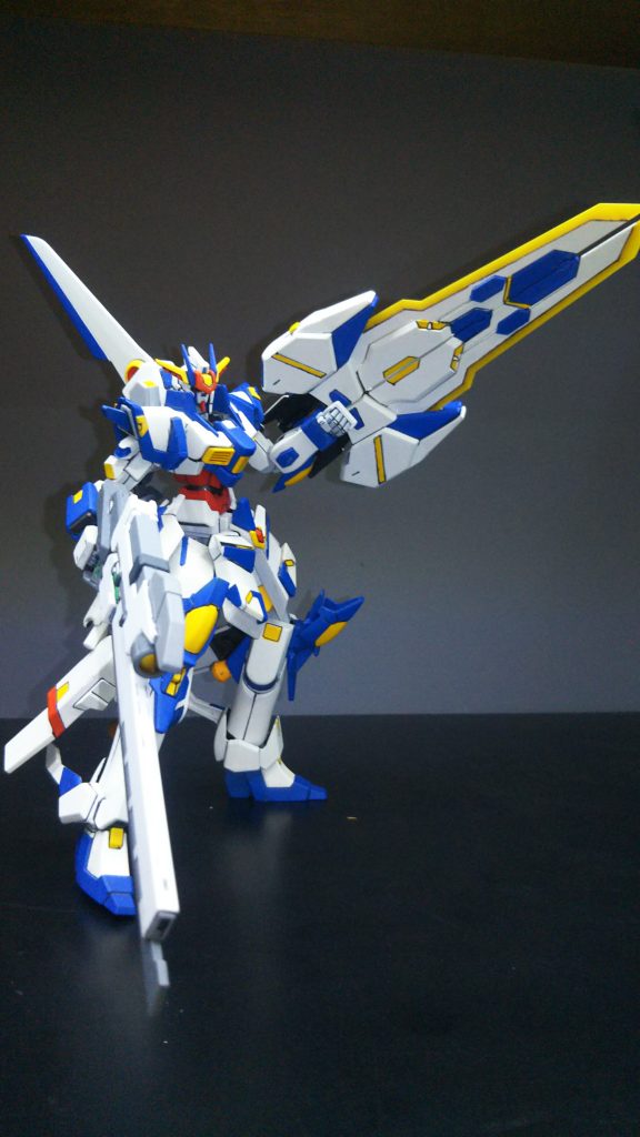 射撃メインの機体だが、隠し技として飛行能力を失う代わりに背部のテスラドライブを集約させた超剣エクスカリバーを使用可能。だが機体へのダメージも凄まじい為、本当の最後の切り札。