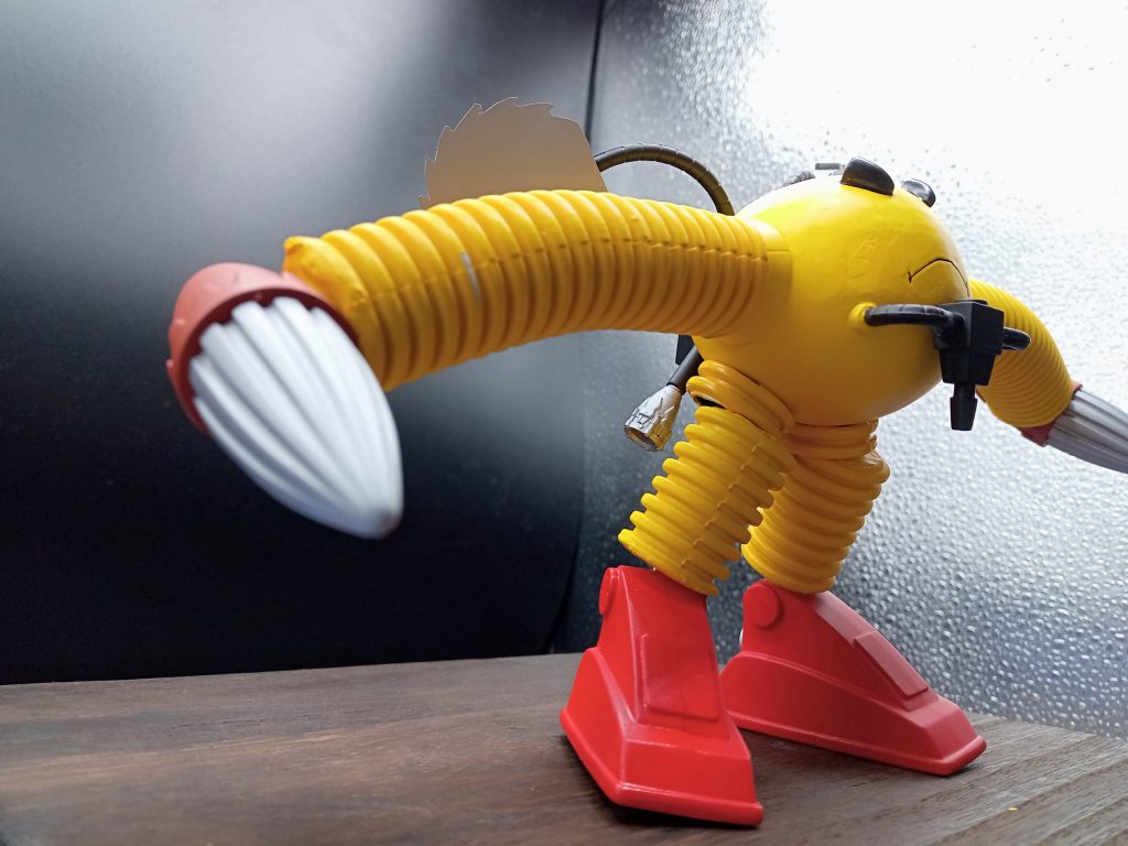 ロングドリルアームを使い連続攻撃を仕掛けます。