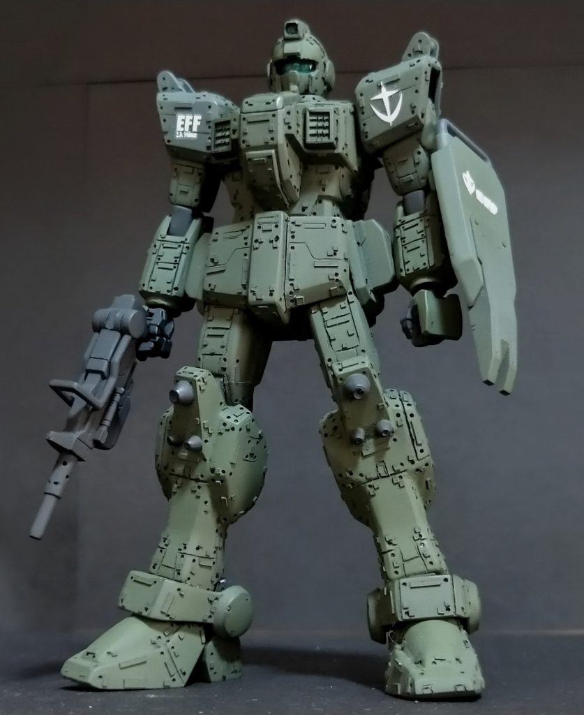 今回追加武装で100ミリMGとシールドを付けてみました😊😊