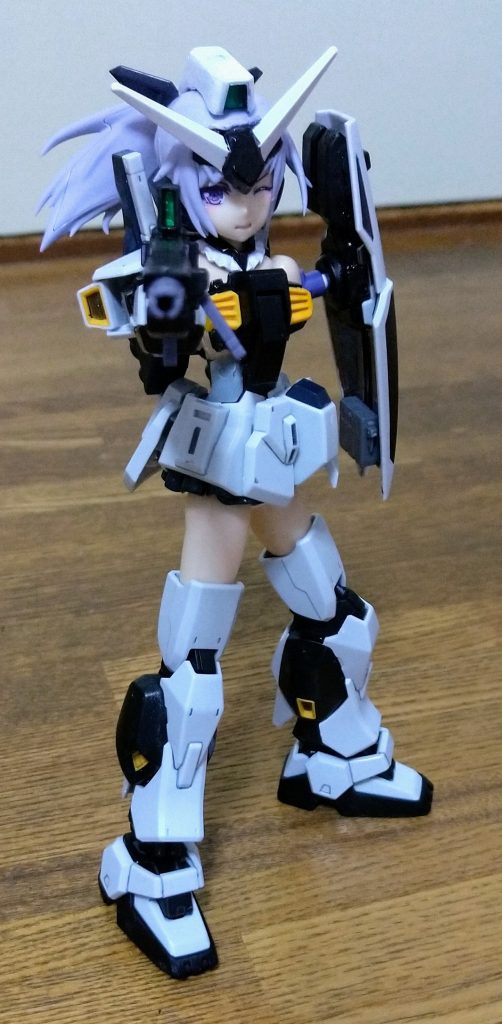 アムロ「俺のガンダムちゃんがっ!?ちぃっ!邪気が来たかっ!」劇中終盤のシールドを直付けされた状態をイメージ。