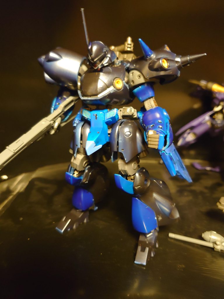 ウェポンパージ。(フルウェポンだとごちゃごちゃしていて写真写りが……。パージしてスッキリ)ボディはケンプファーのボディを上下逆さにして装着しています。