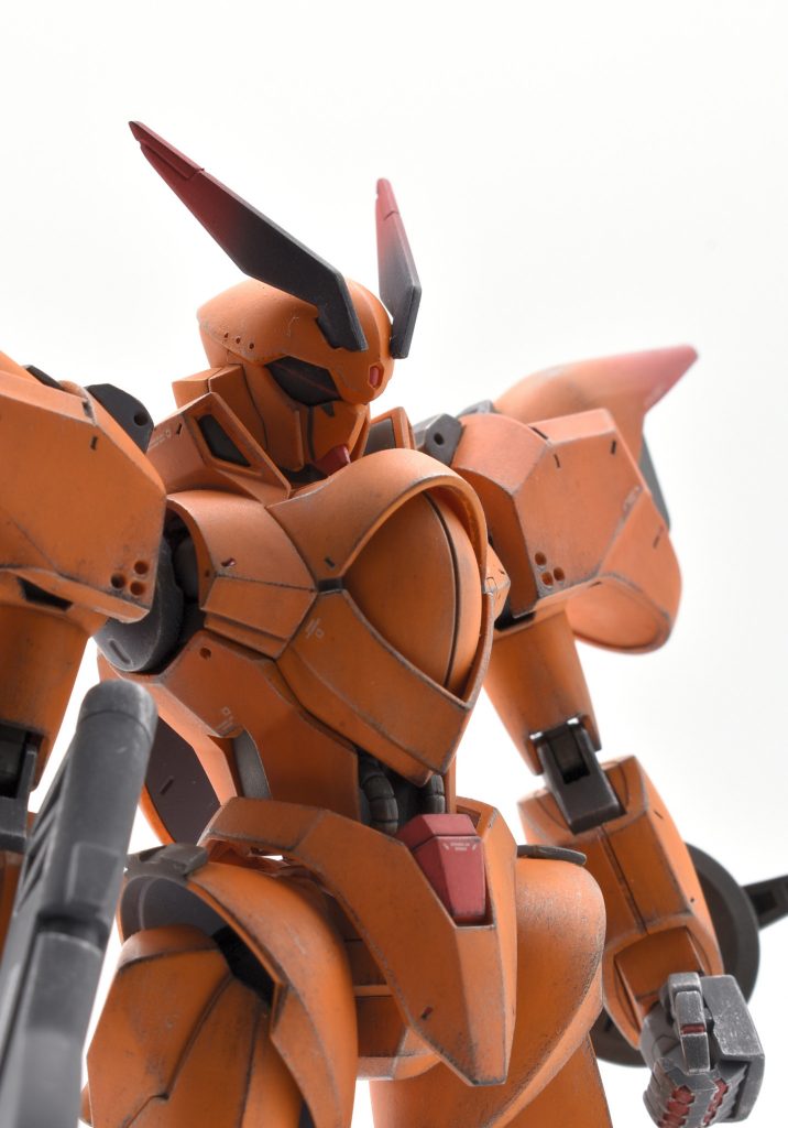 装甲各所に穴あけディテール追加しています。